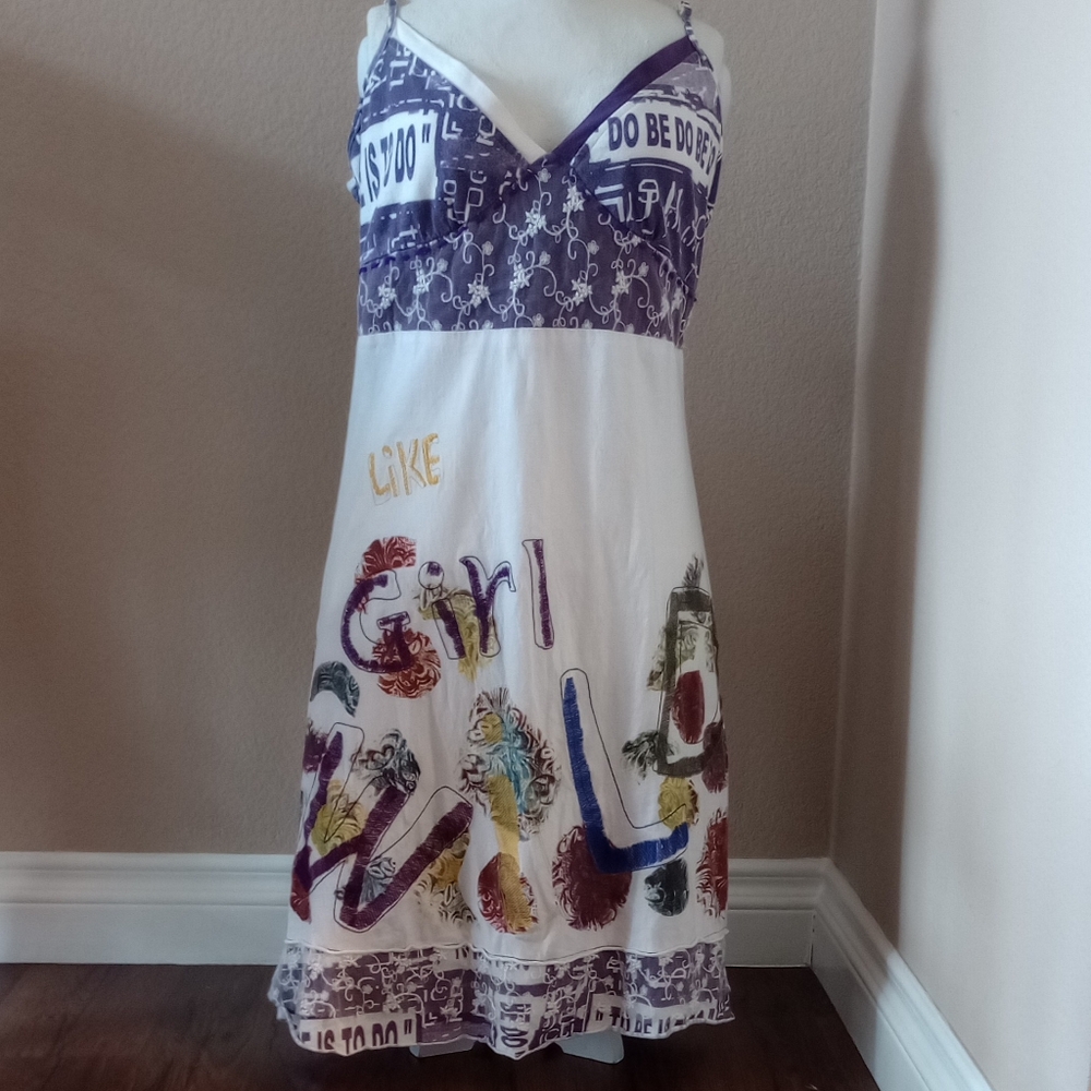 Kessley Junior Y2K Mixed Media V-Neck Empire Waist Embroidered/Lace Dress Size M
